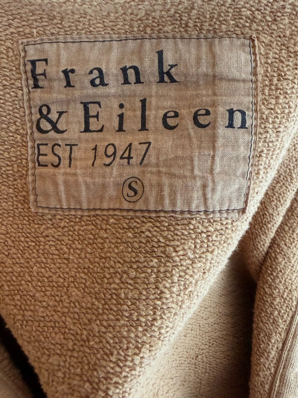 Frank & Eileen Patrick Popover Henley Chai Brown Top Small - Picture 4 of 5